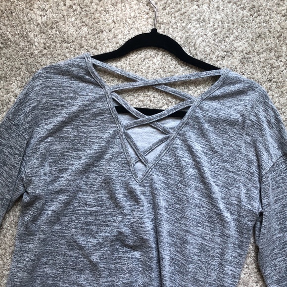 3/4 Length Round Neck Light Sweatshirt - Picture 2 of 2